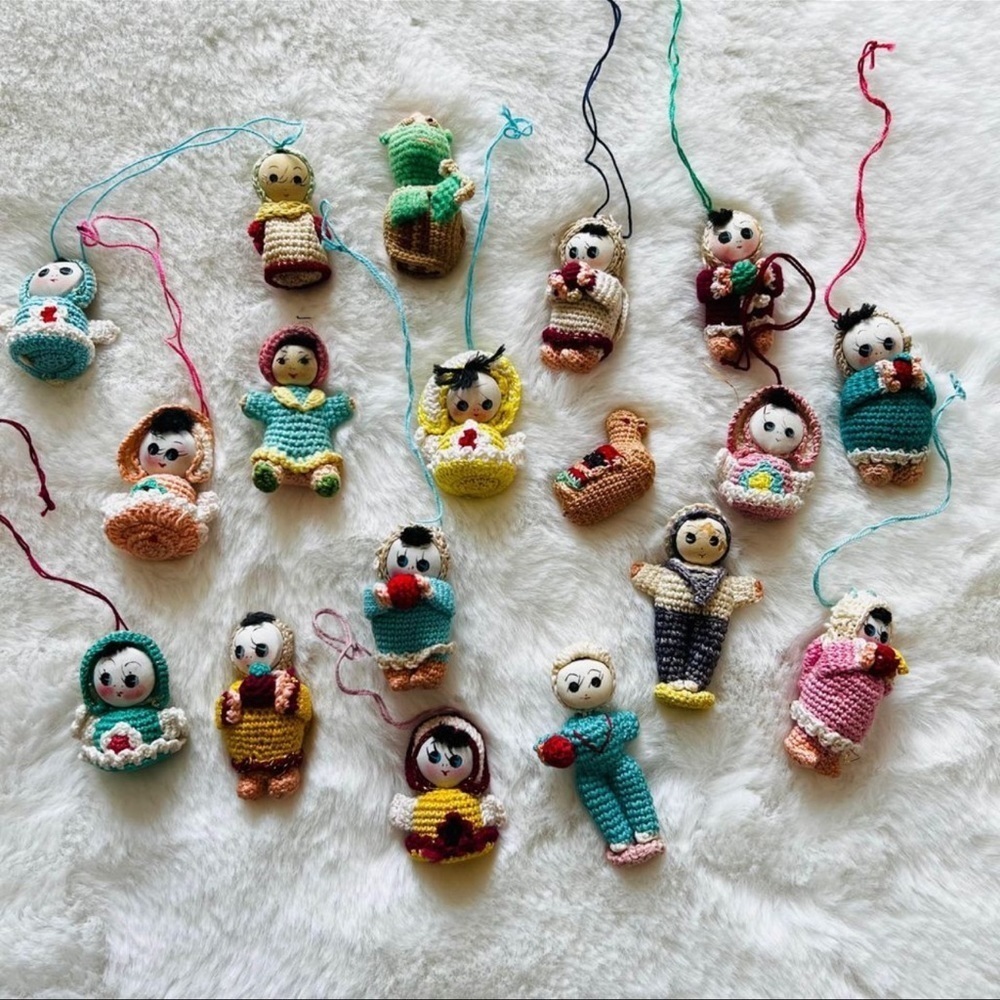 Vintage Handmade Christmas ornament, set of 18 crochet Christmas tree ornaments.